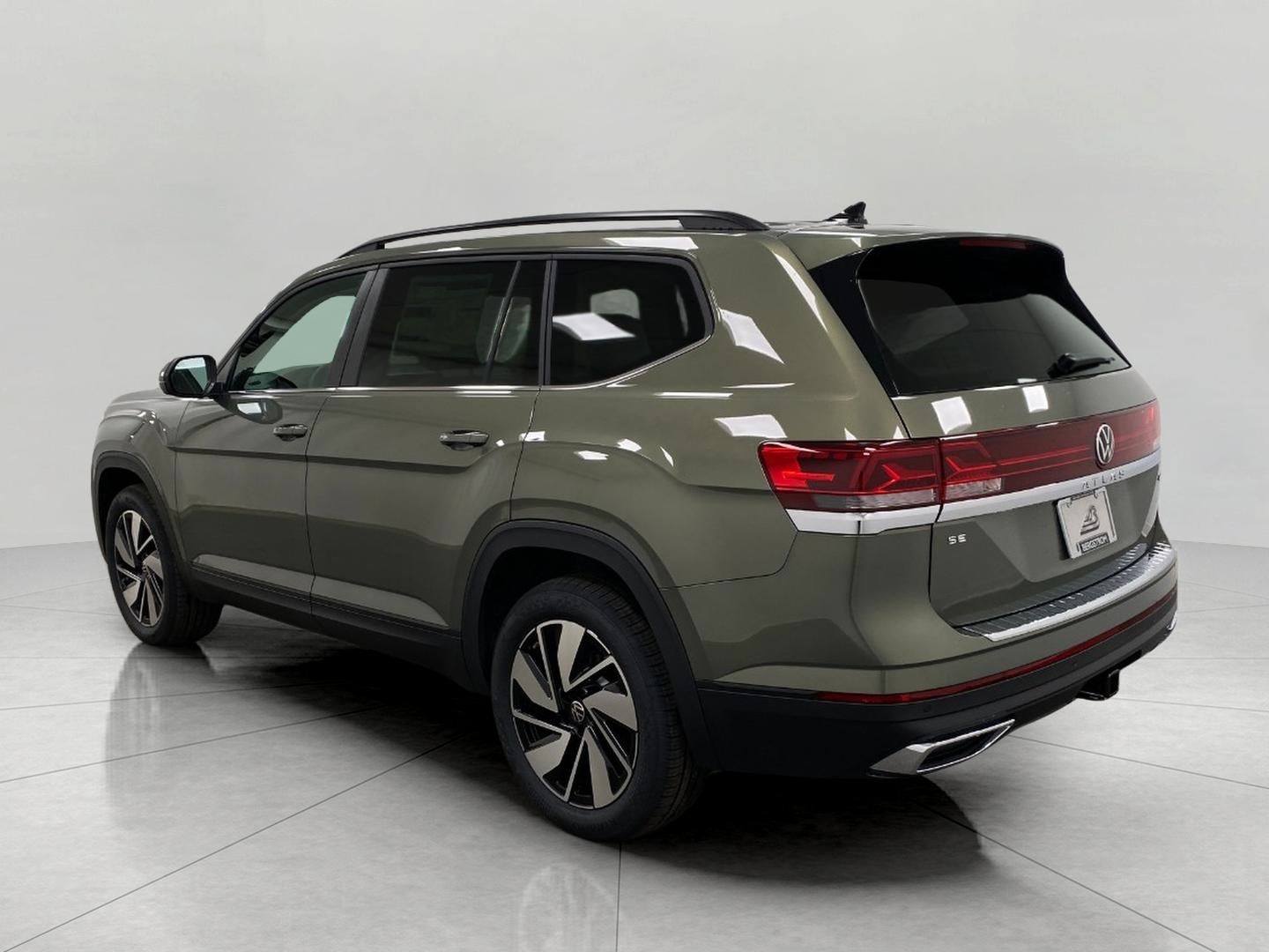 2026 Volkswagen Atlas 2.0T SE w/Technology 4MOTION