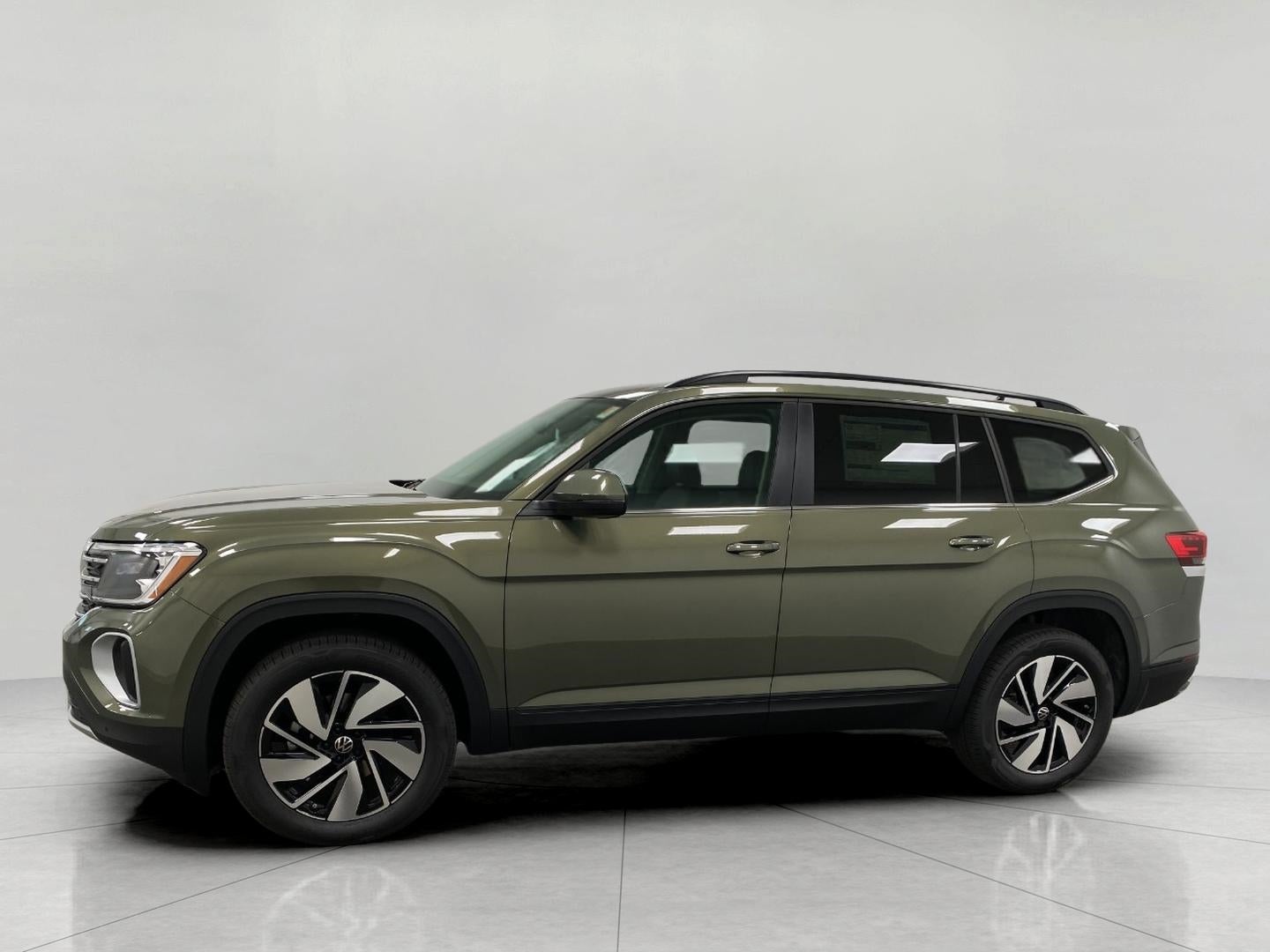 2026 Volkswagen Atlas 2.0T SE w/Technology 4MOTION