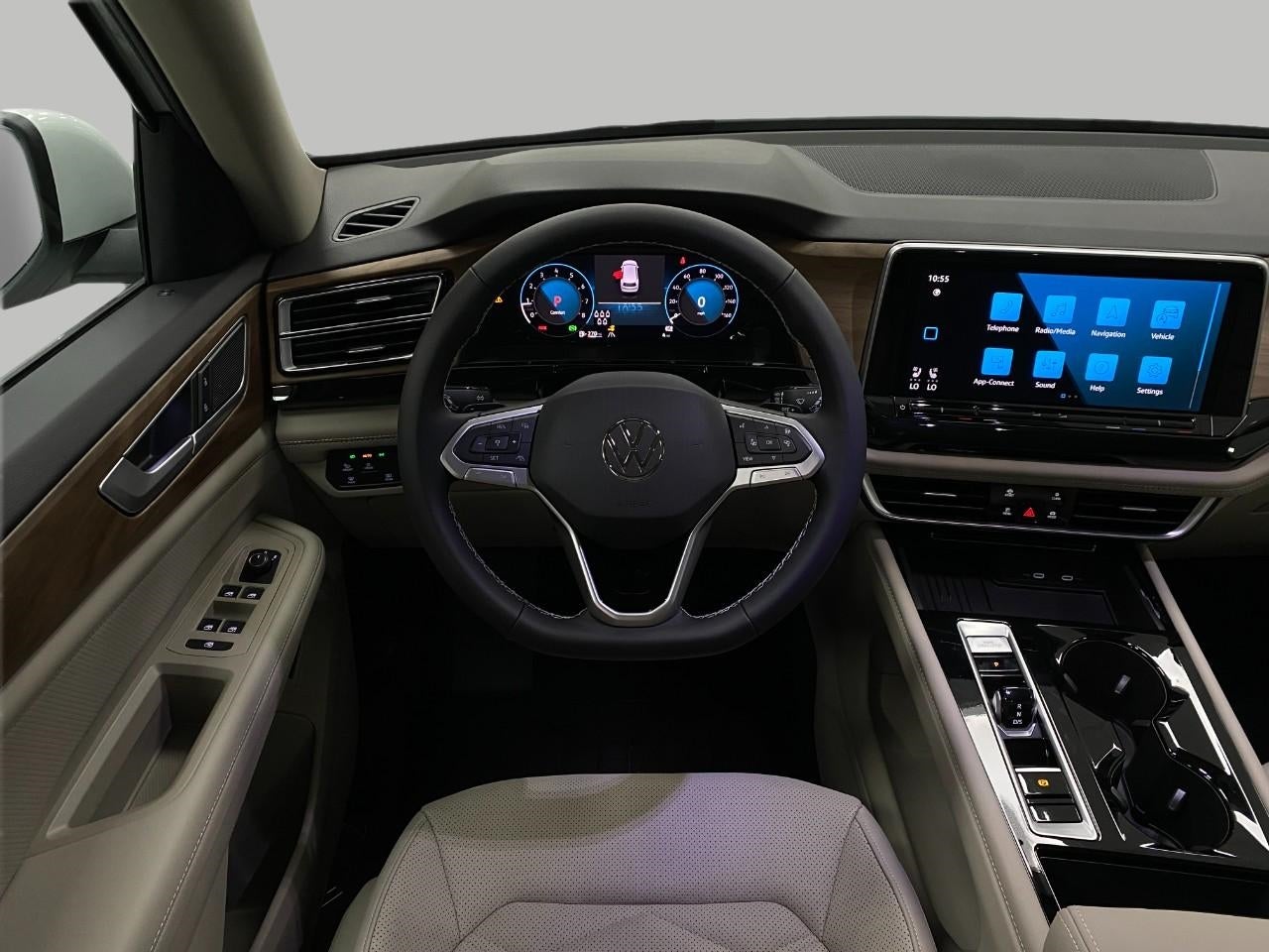 2026 Volkswagen Atlas 2.0T SE w/Technology 4MOTION