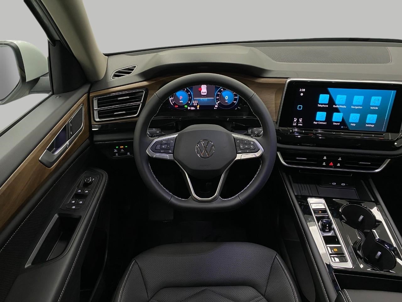 2026 Volkswagen Atlas 2.0T SE w/Technology 4MOTION