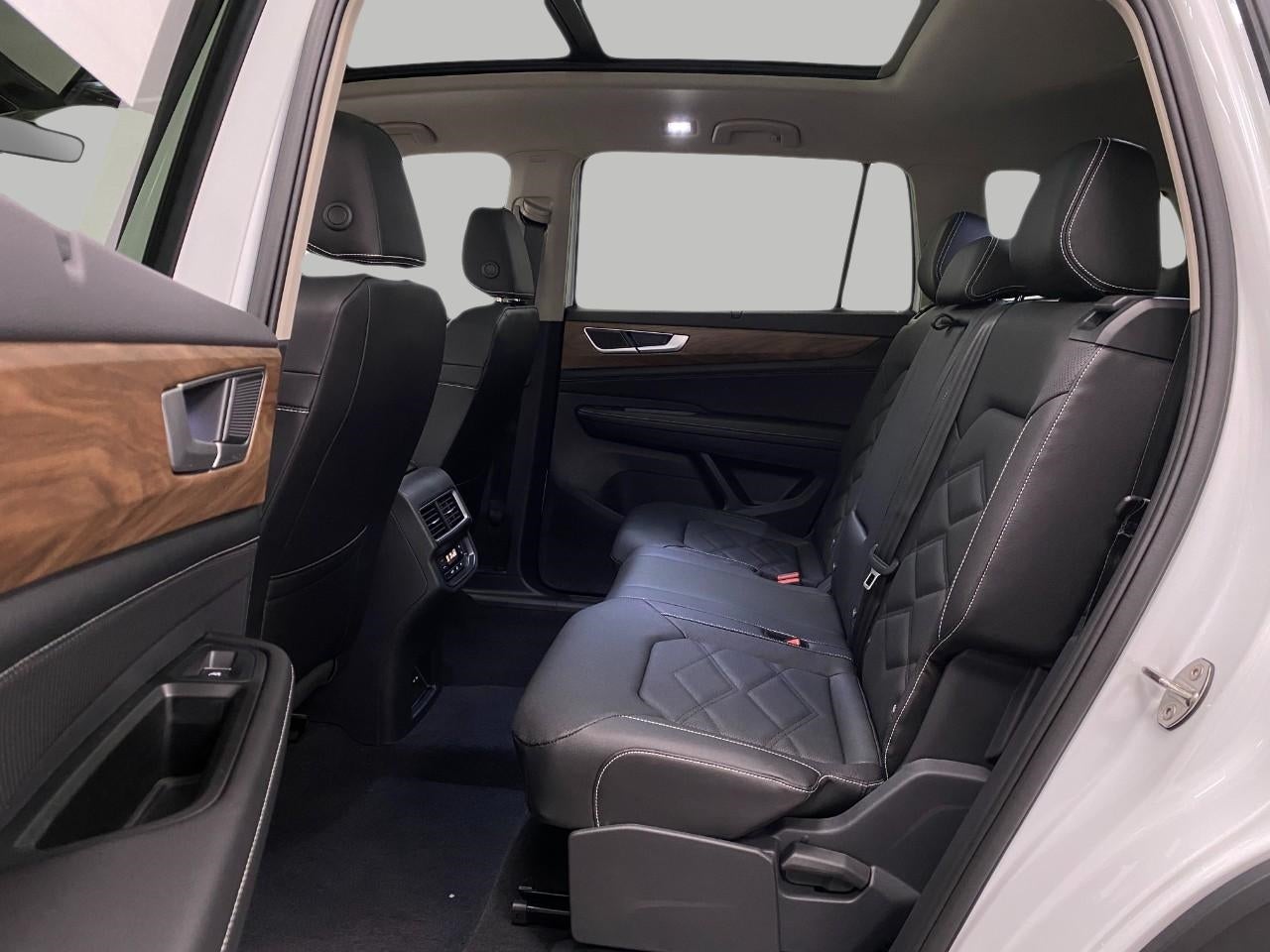 2026 Volkswagen Atlas 2.0T SE w/Technology 4MOTION