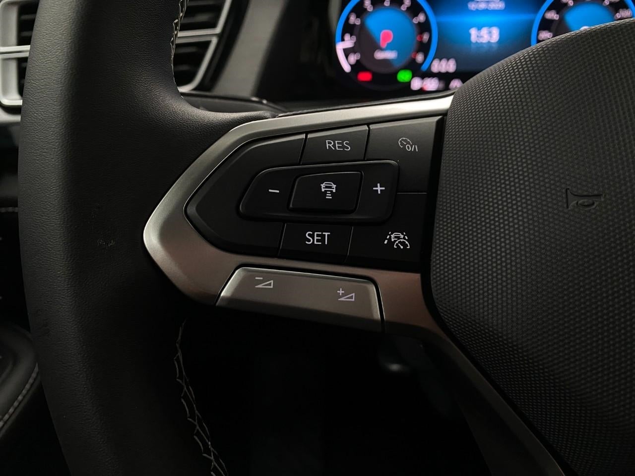 2026 Volkswagen Atlas Cross Sport 2.0T SE 4MOTION