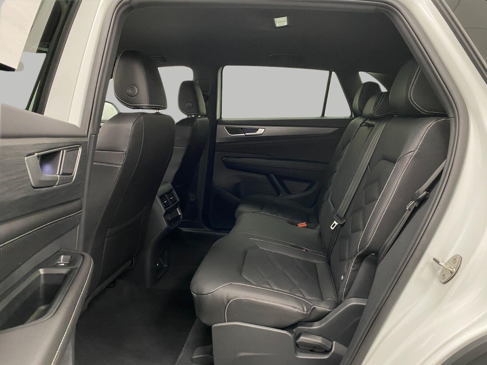 2026 Volkswagen Atlas Cross Sport 2.0T SE 4MOTION