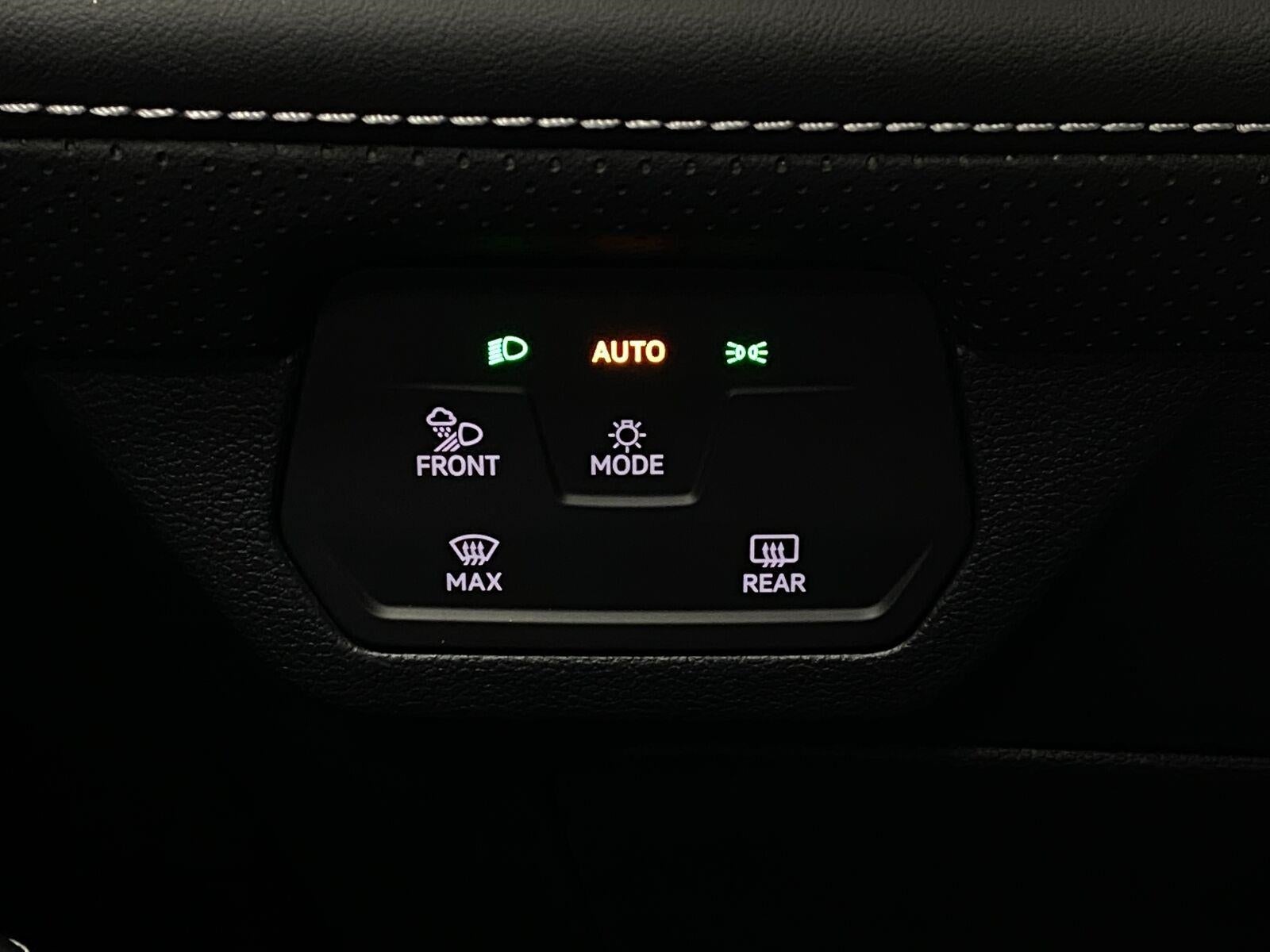 2026 Volkswagen Atlas Cross Sport 2.0T SE 4MOTION