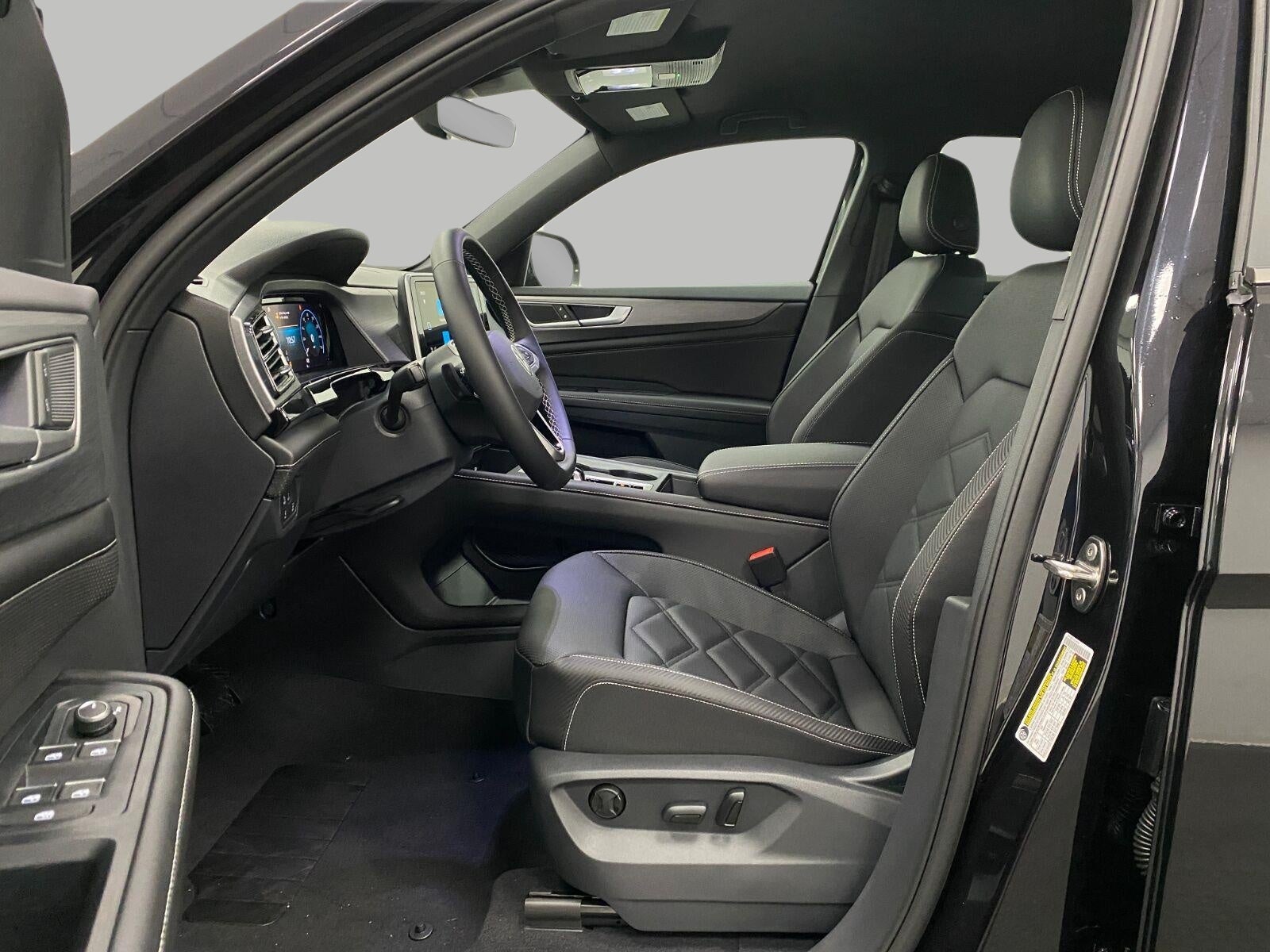 2026 Volkswagen Atlas Cross Sport 2.0T SE 4MOTION