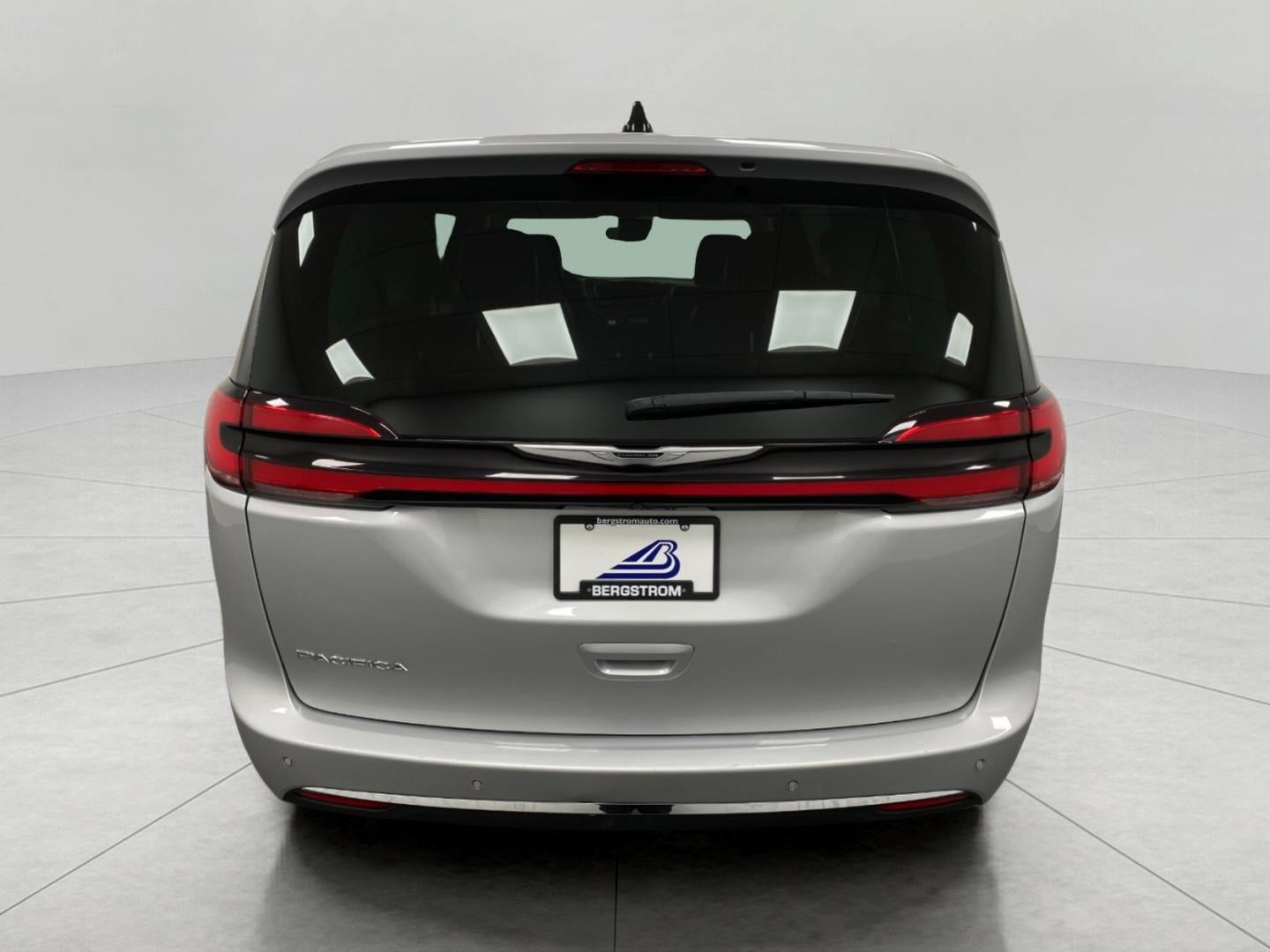 2024 Chrysler Pacifica Touring L FWD