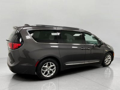2017 Chrysler Pacifica Touring-L Plus FWD