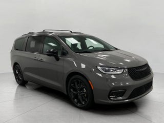 2025 Chrysler Pacifica Limited FWD