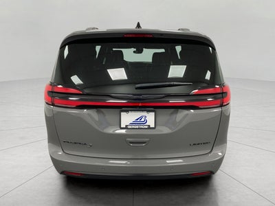 2025 Chrysler Pacifica Limited FWD