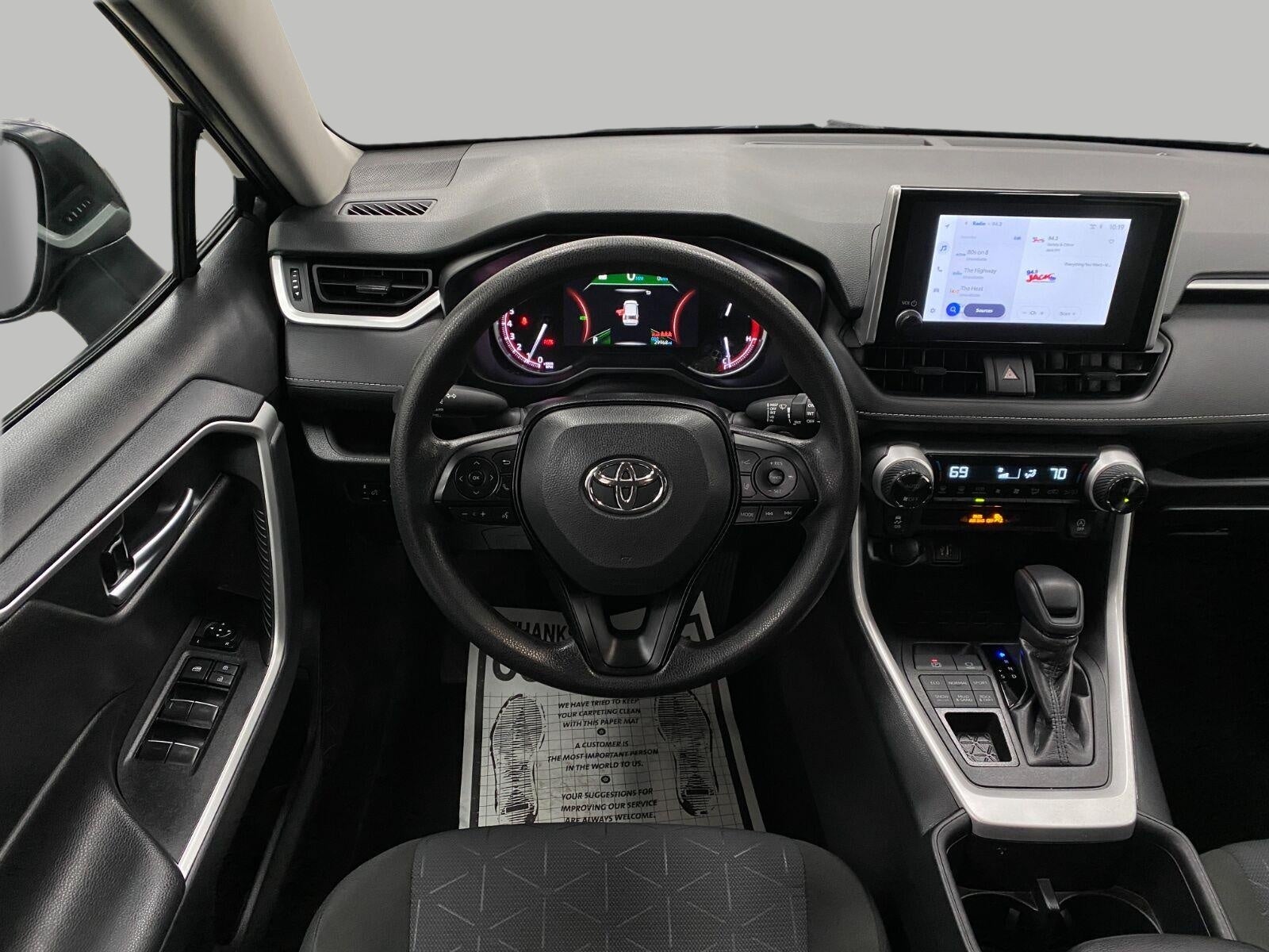 2025 Toyota RAV4 XLE AWD