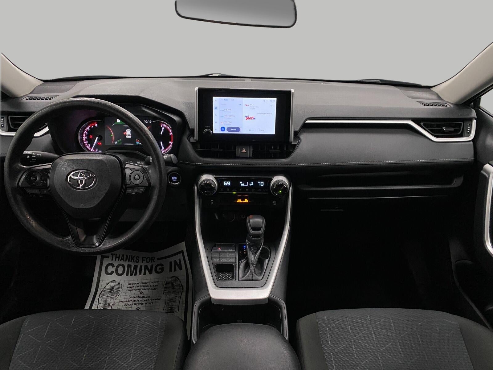 2025 Toyota RAV4 XLE AWD