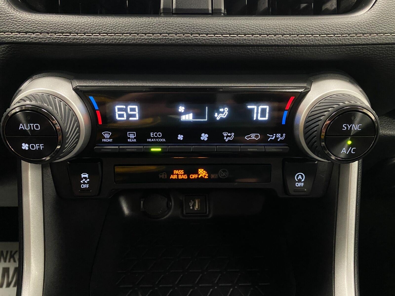 2025 Toyota RAV4 XLE AWD