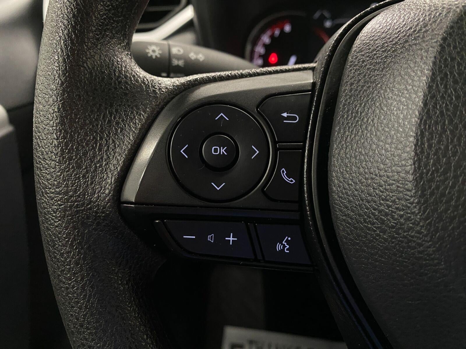 2025 Toyota RAV4 XLE AWD