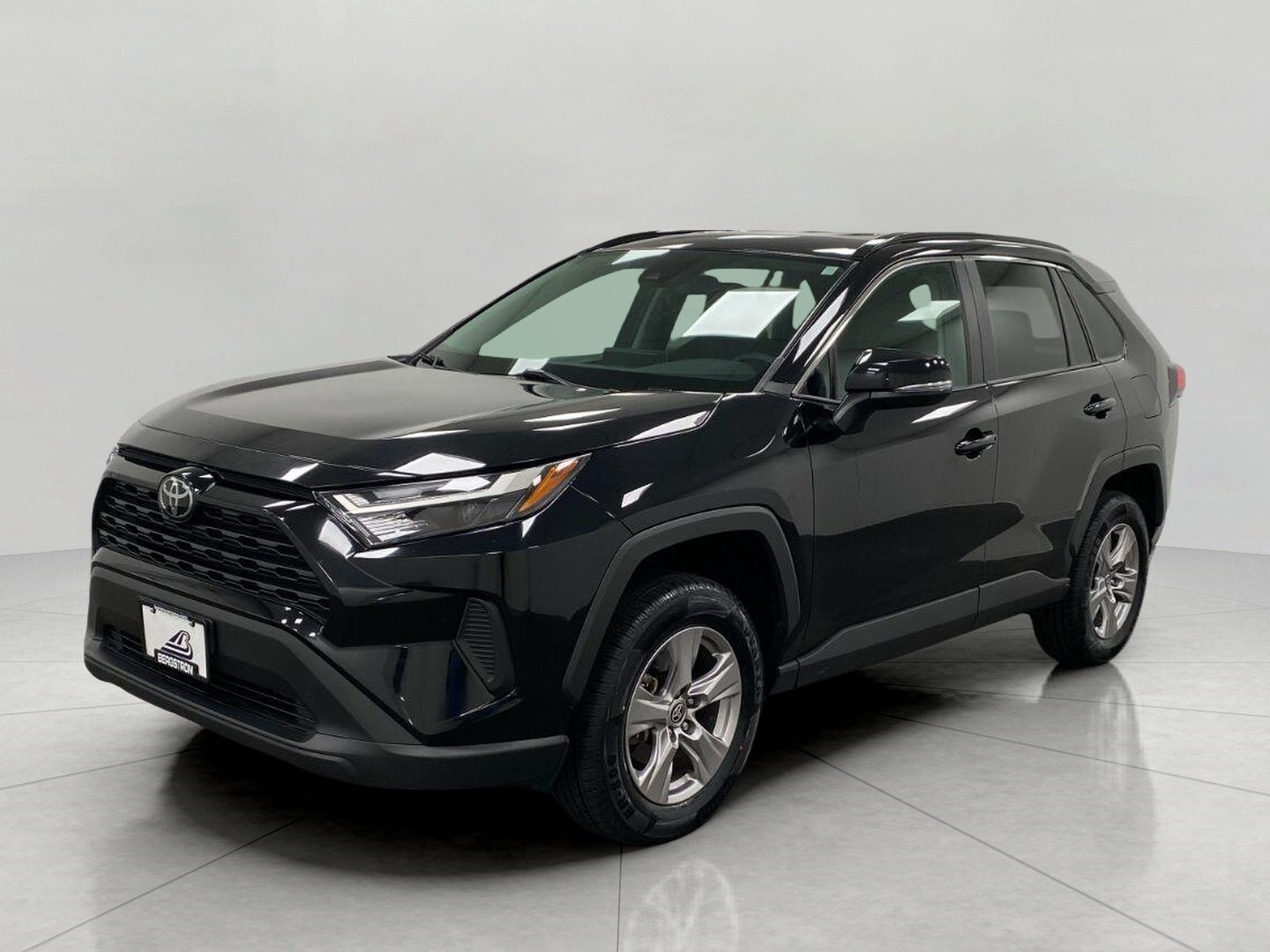 2025 Toyota RAV4 XLE AWD