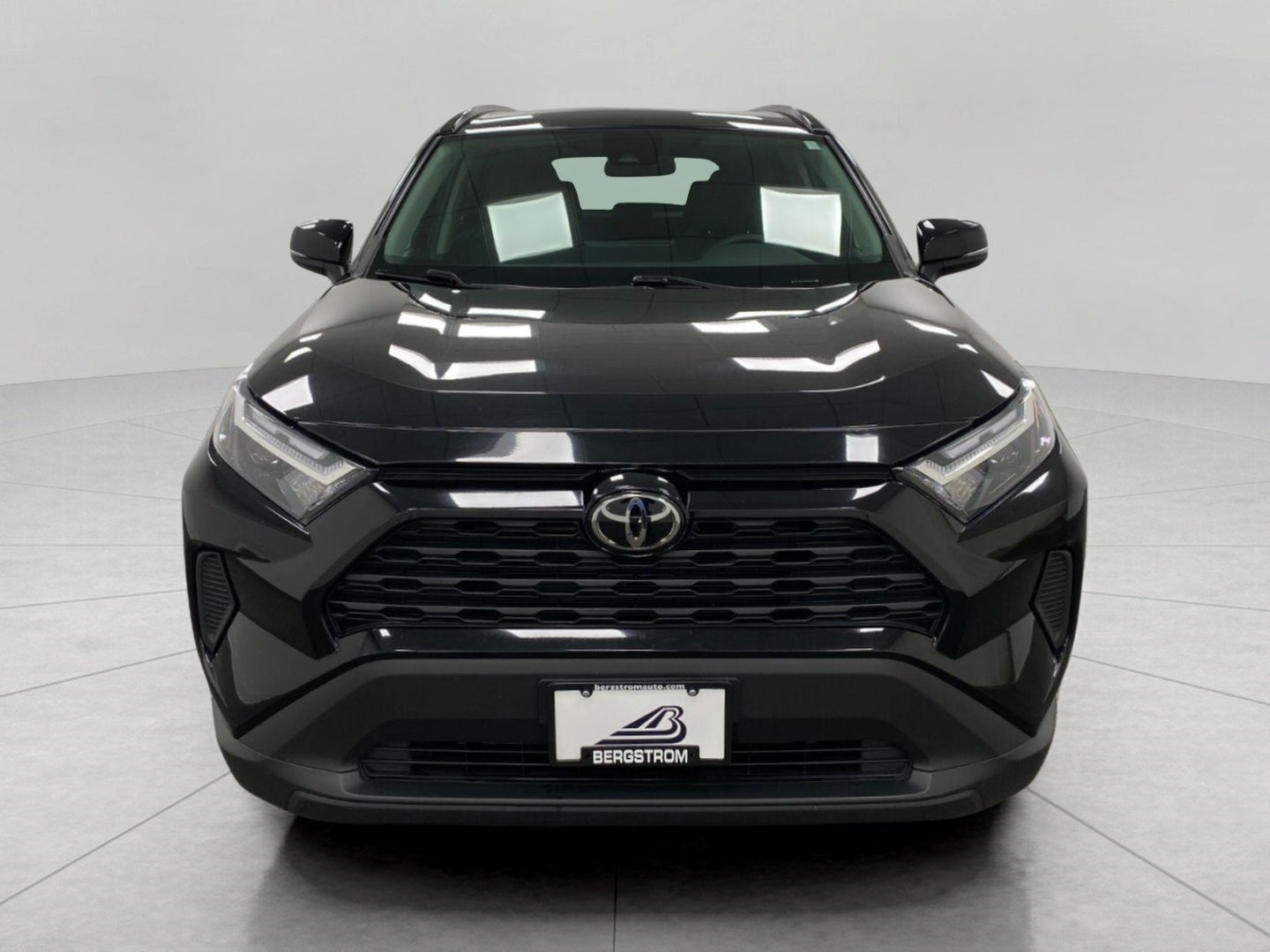 2025 Toyota RAV4 XLE AWD
