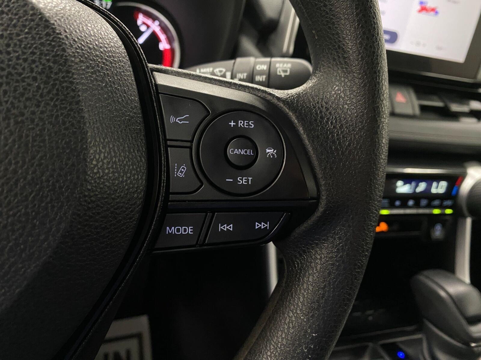 2025 Toyota RAV4 XLE AWD