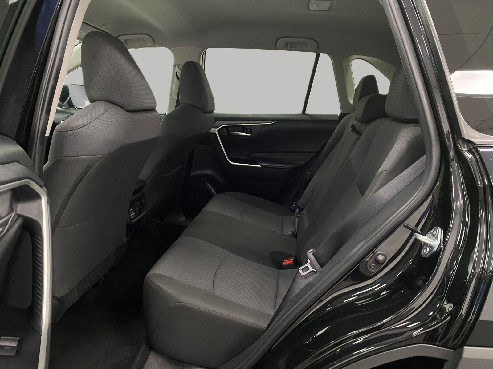 2025 Toyota RAV4 XLE AWD