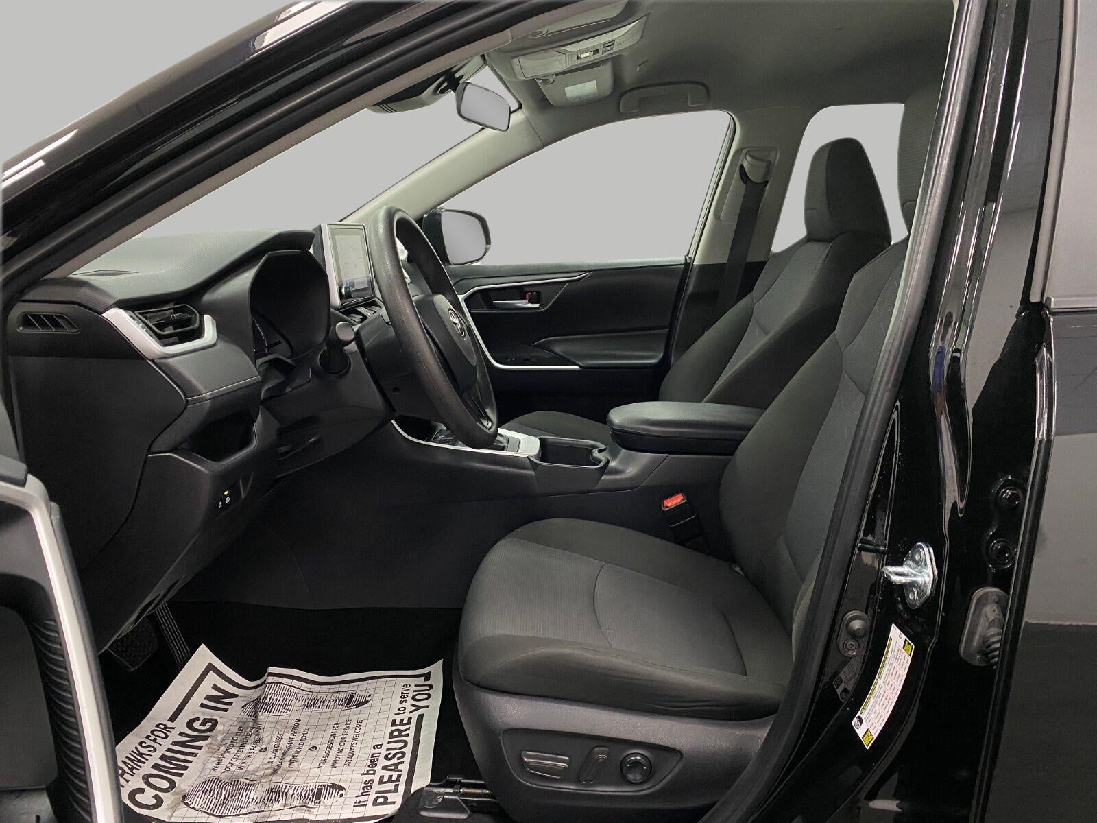 2025 Toyota RAV4 XLE AWD