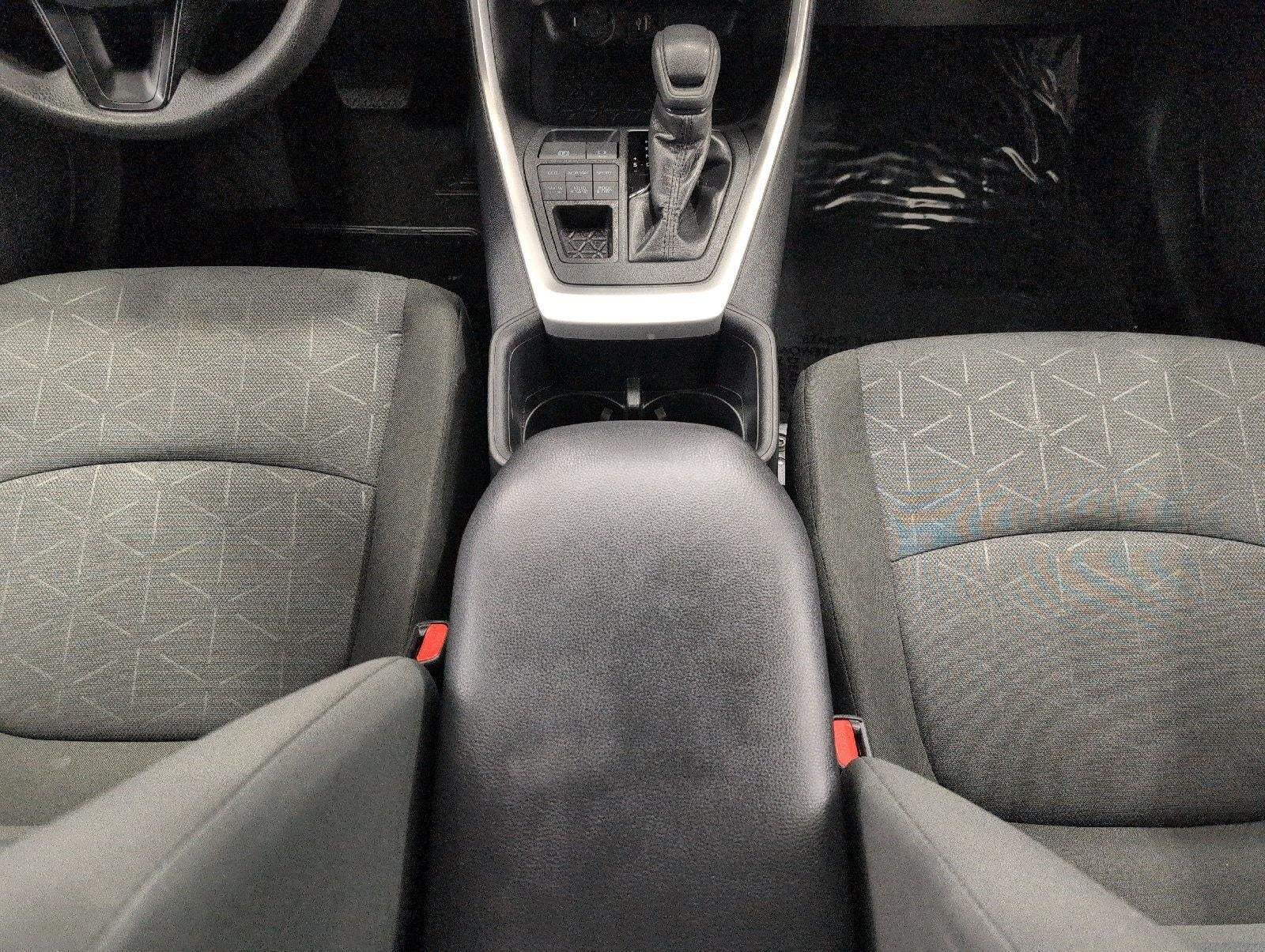 2025 Toyota RAV4 XLE AWD