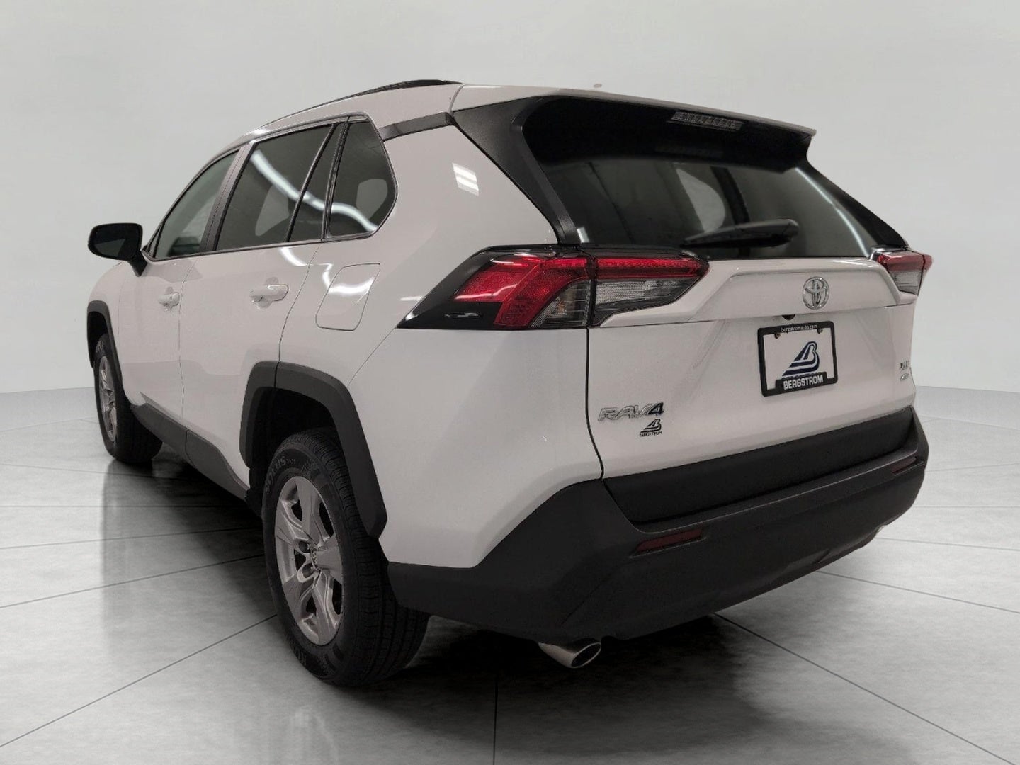 2025 Toyota RAV4 XLE AWD