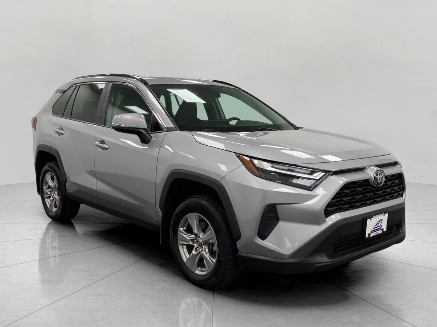 2025 Toyota RAV4 XLE AWD