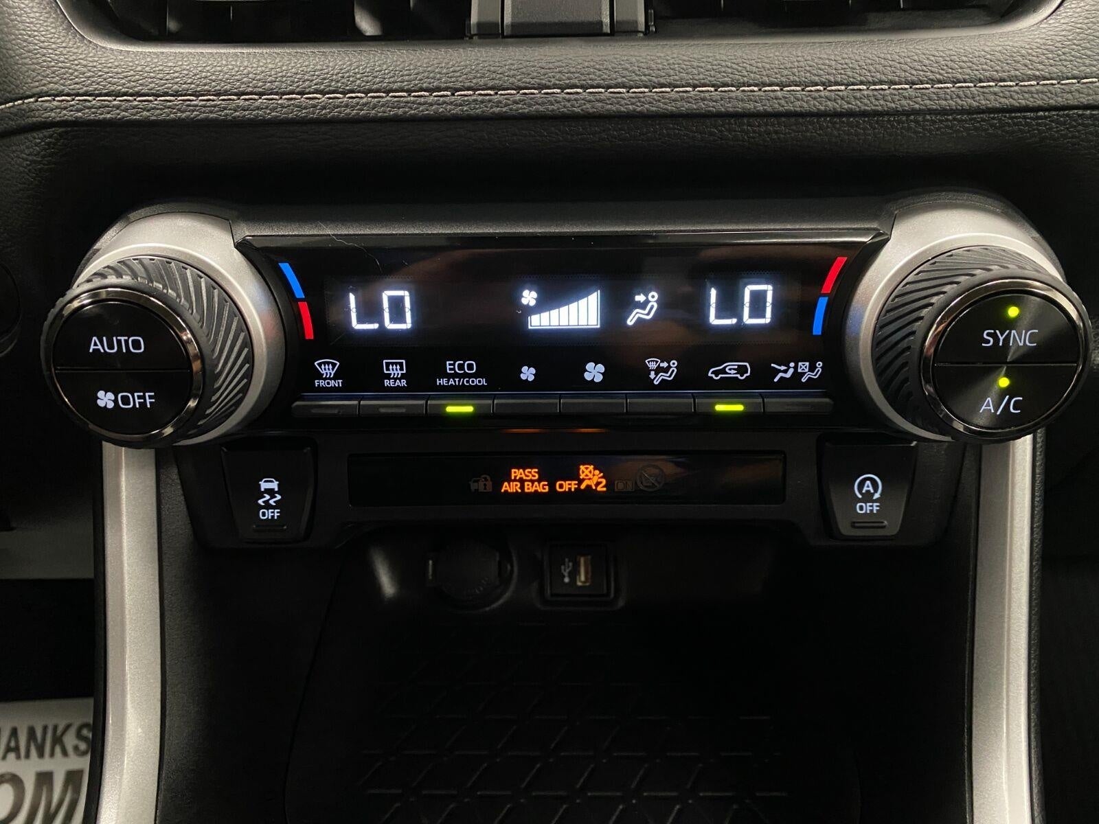 2025 Toyota RAV4 XLE AWD