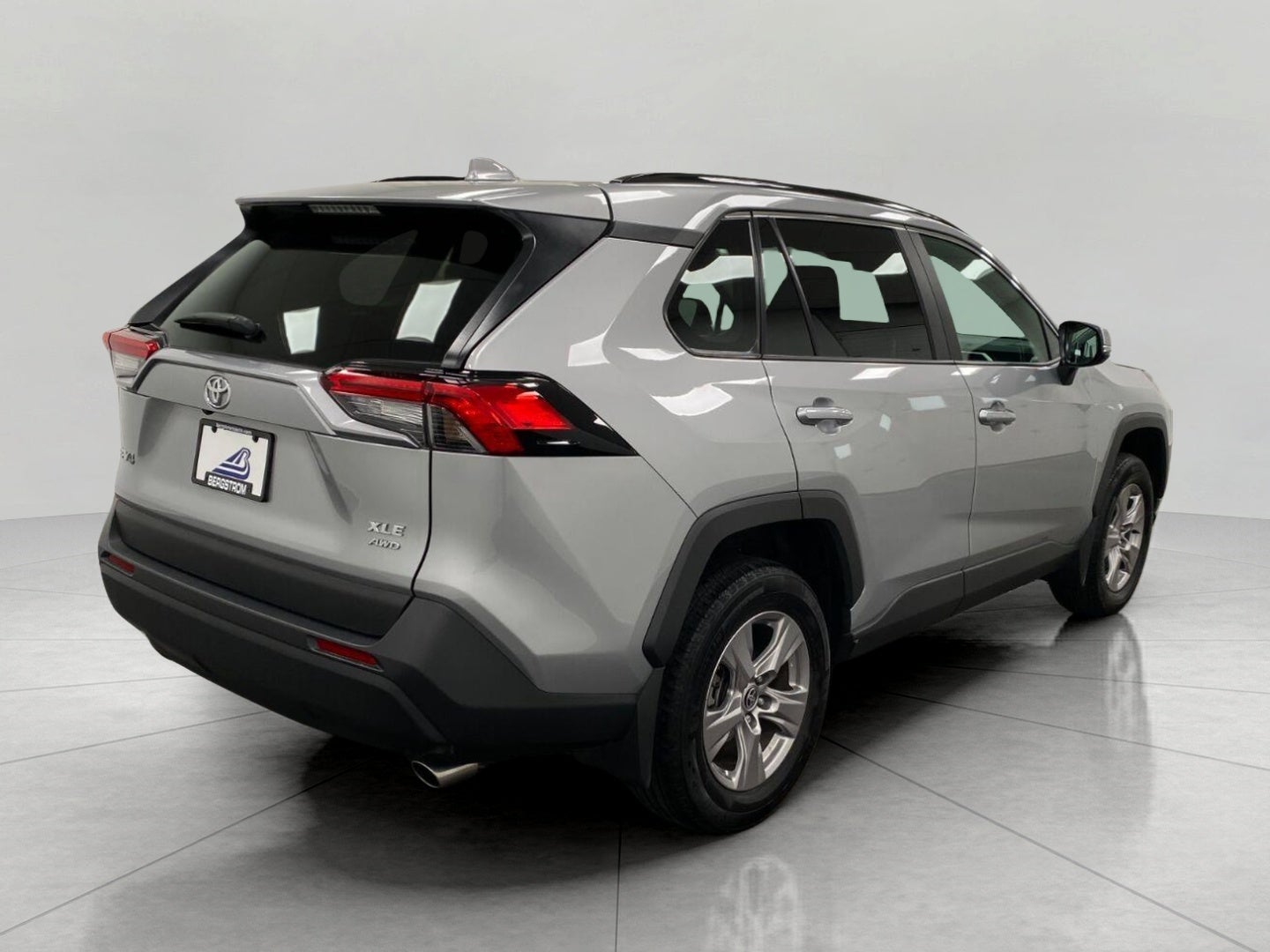 2025 Toyota RAV4 XLE AWD
