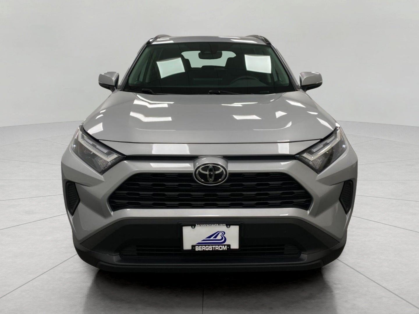 2025 Toyota RAV4 XLE AWD