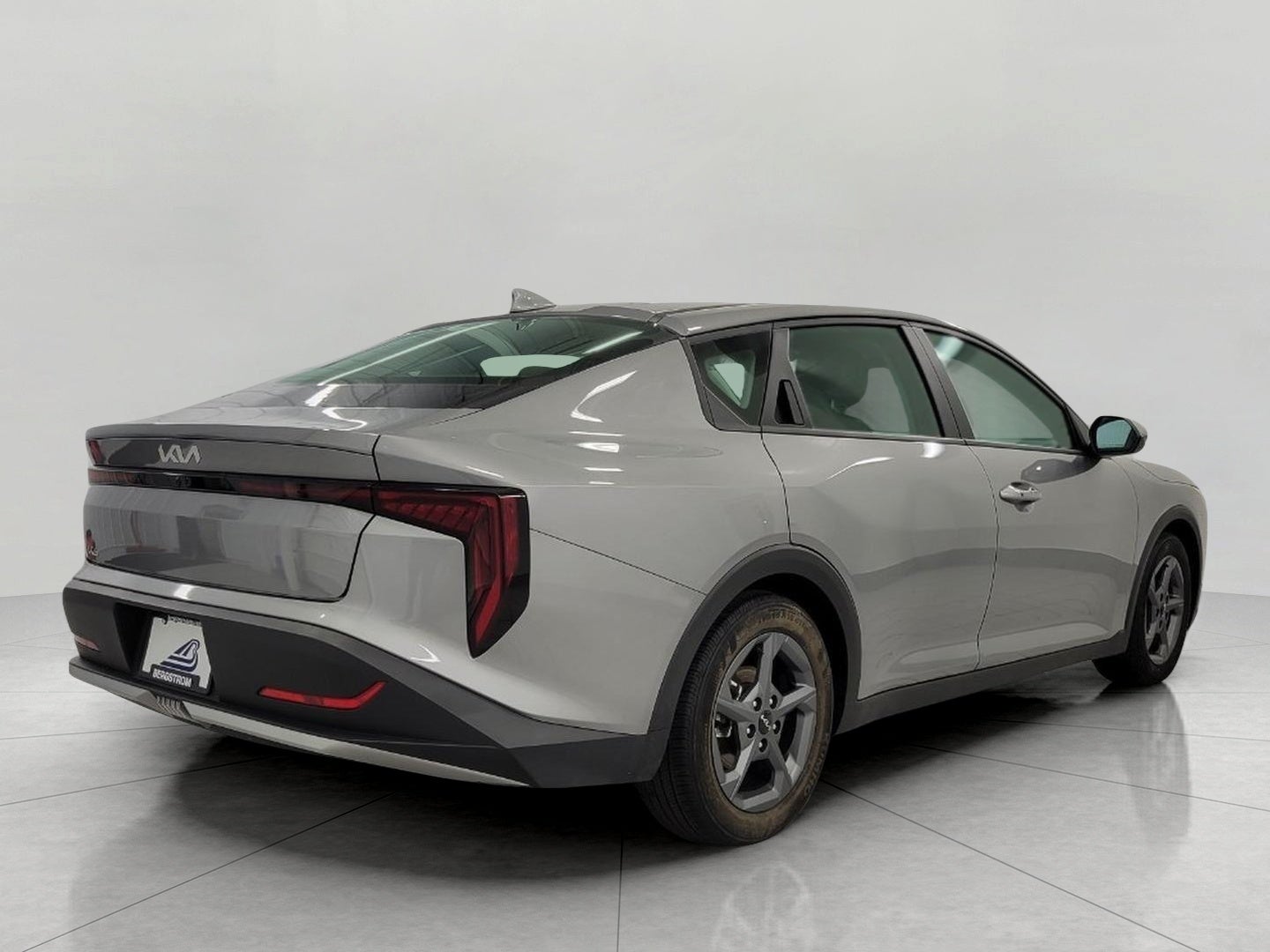 2025 Kia K4 LXS FWD