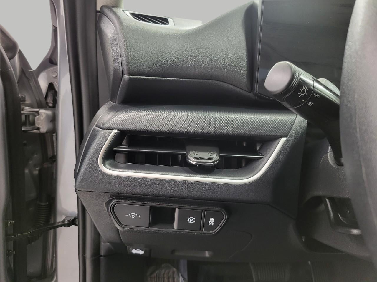 2025 Kia K4 LXS FWD