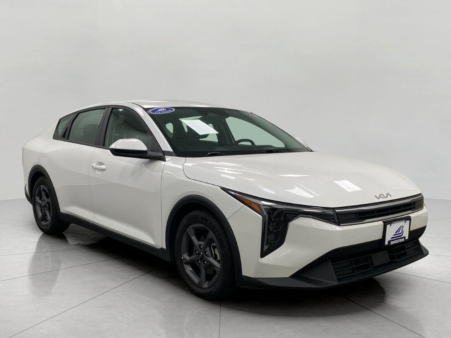 2025 Kia K4 LXS FWD