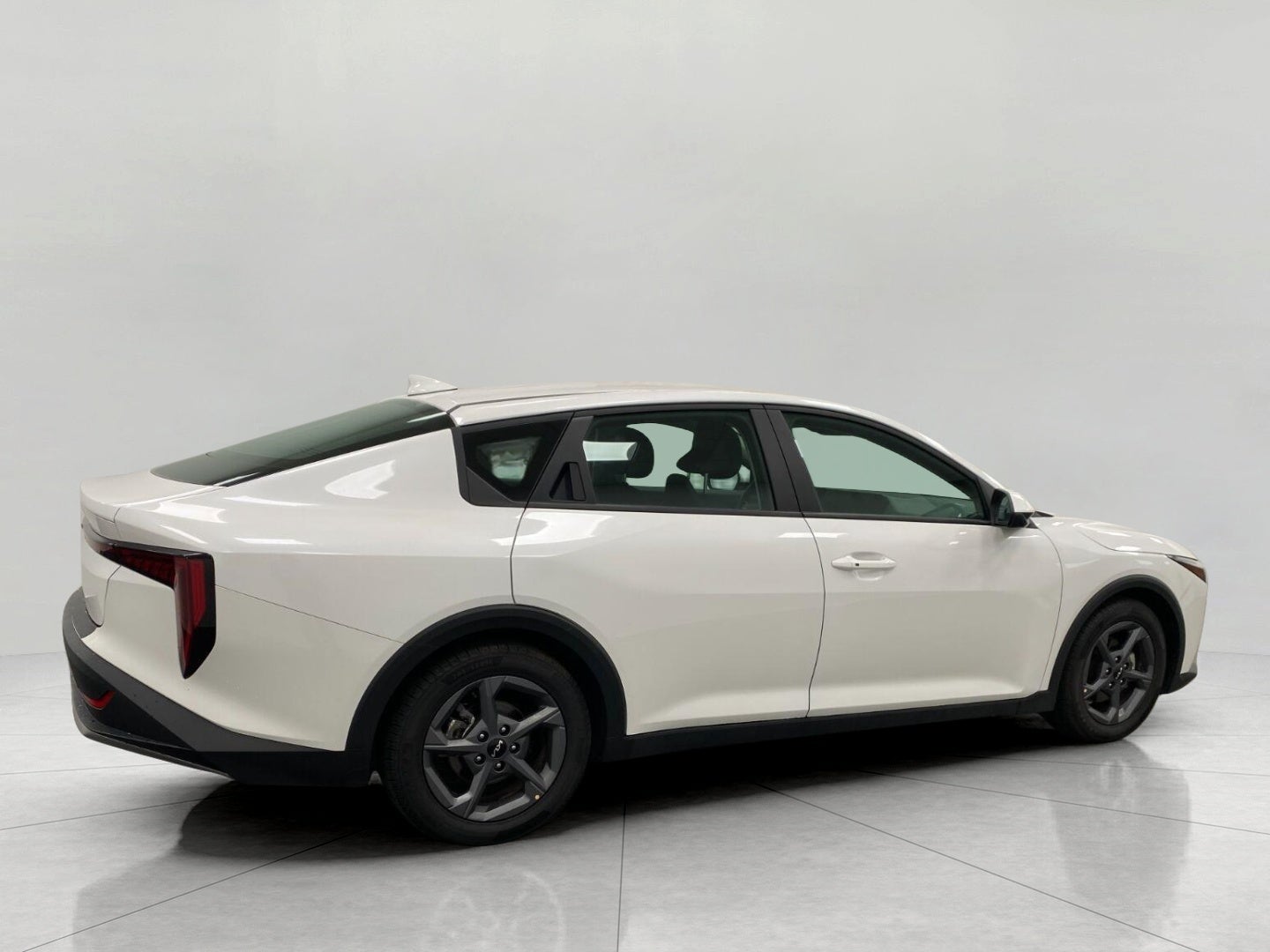 2025 Kia K4 LXS FWD