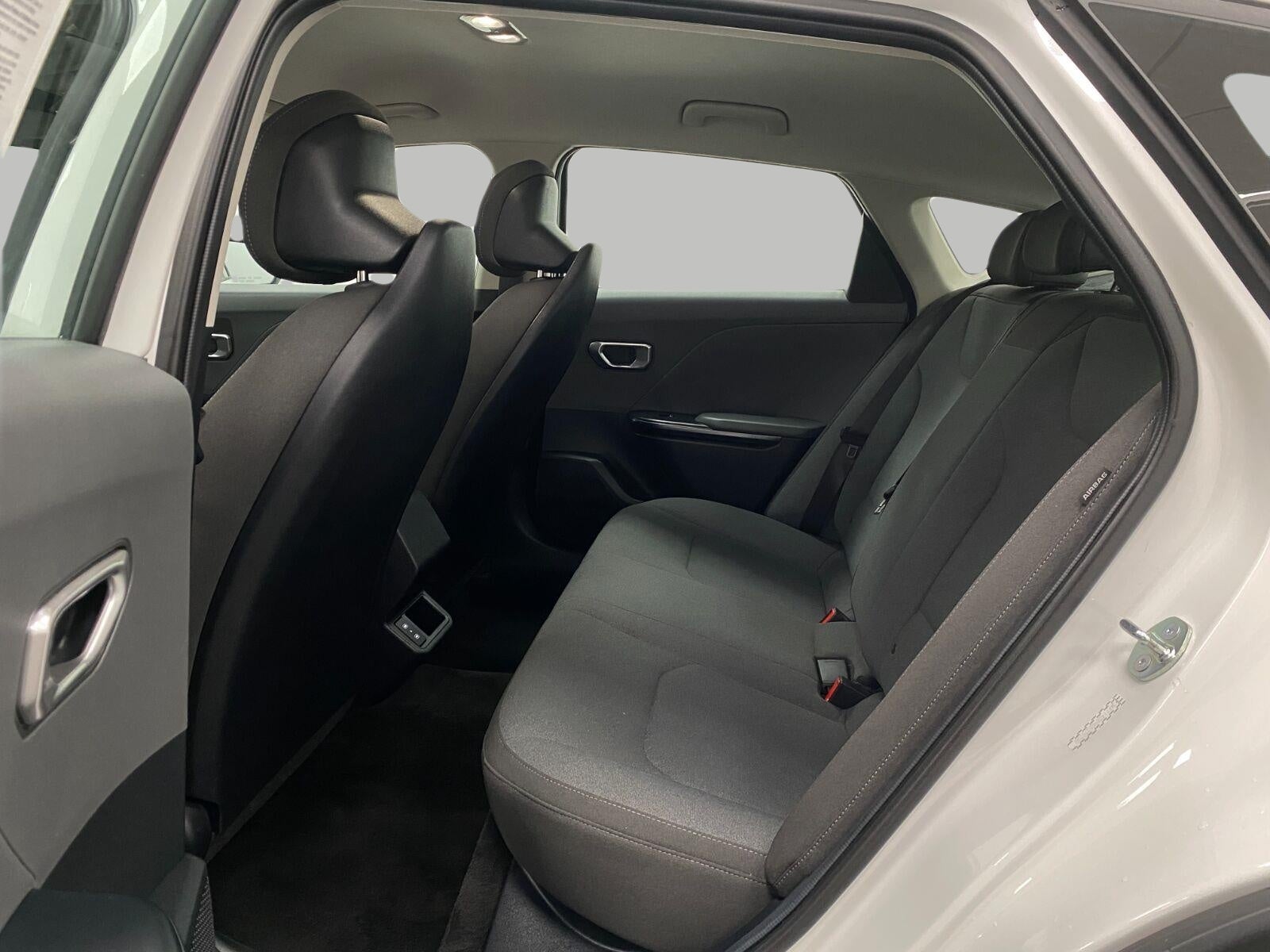 2025 Kia K4 LXS FWD