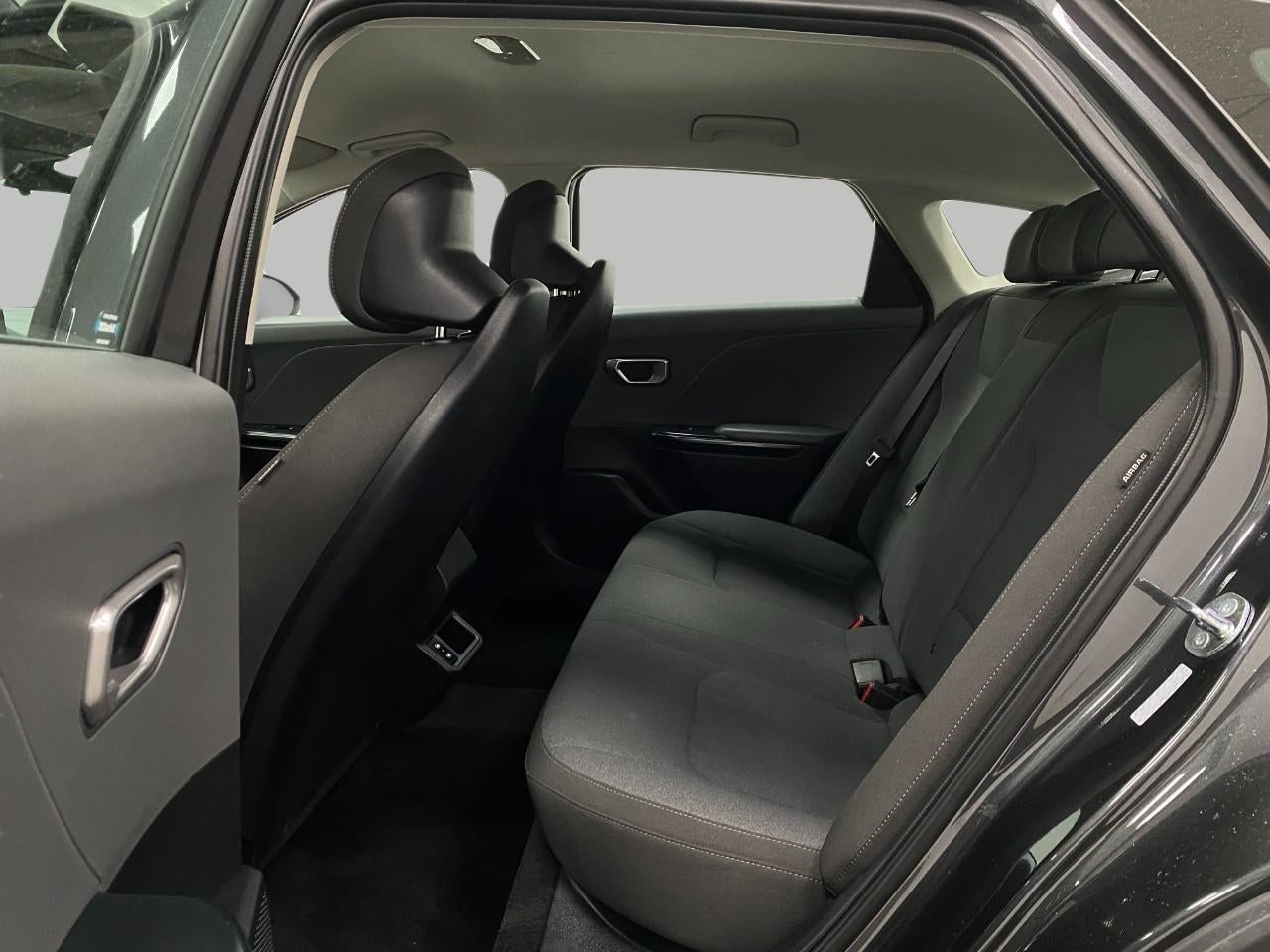 2025 Kia K4 LXS FWD
