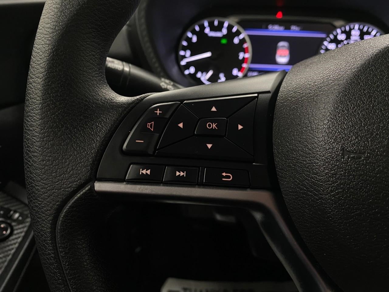 2025 Nissan Sentra SV CVT