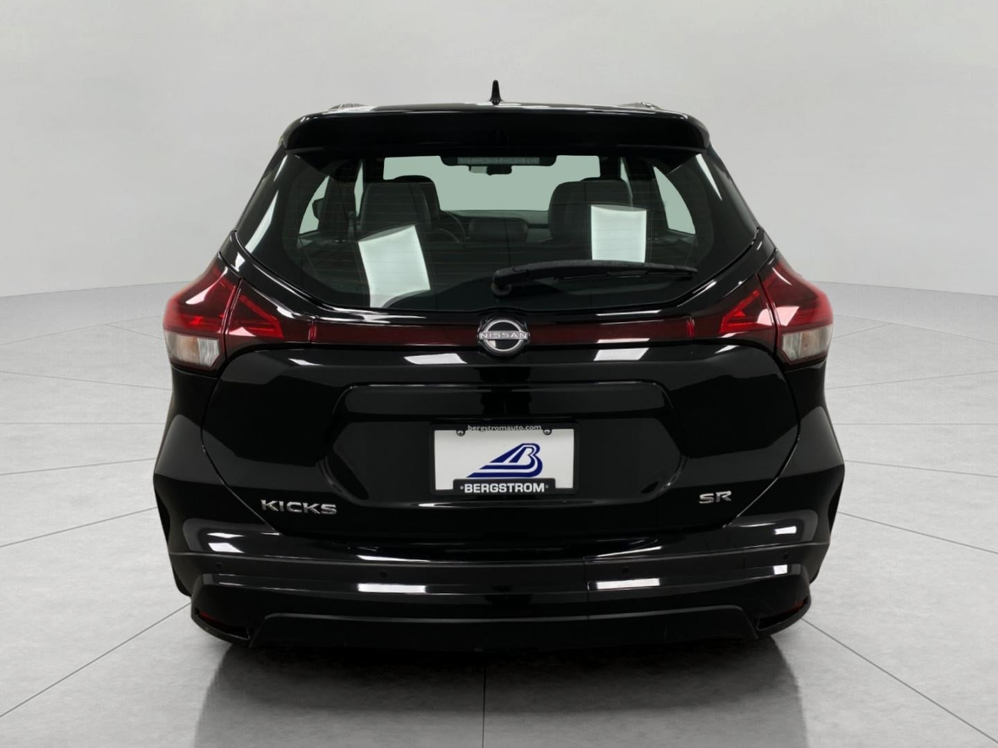 2024 Nissan Kicks SR FWD