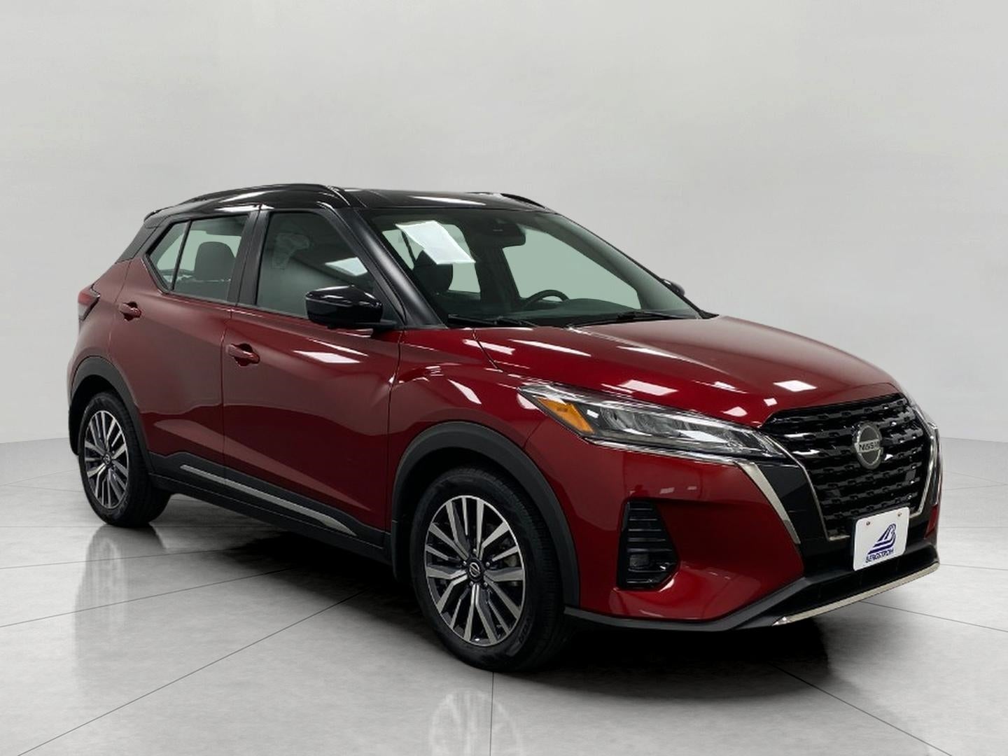 2021 Nissan Kicks SR FWD