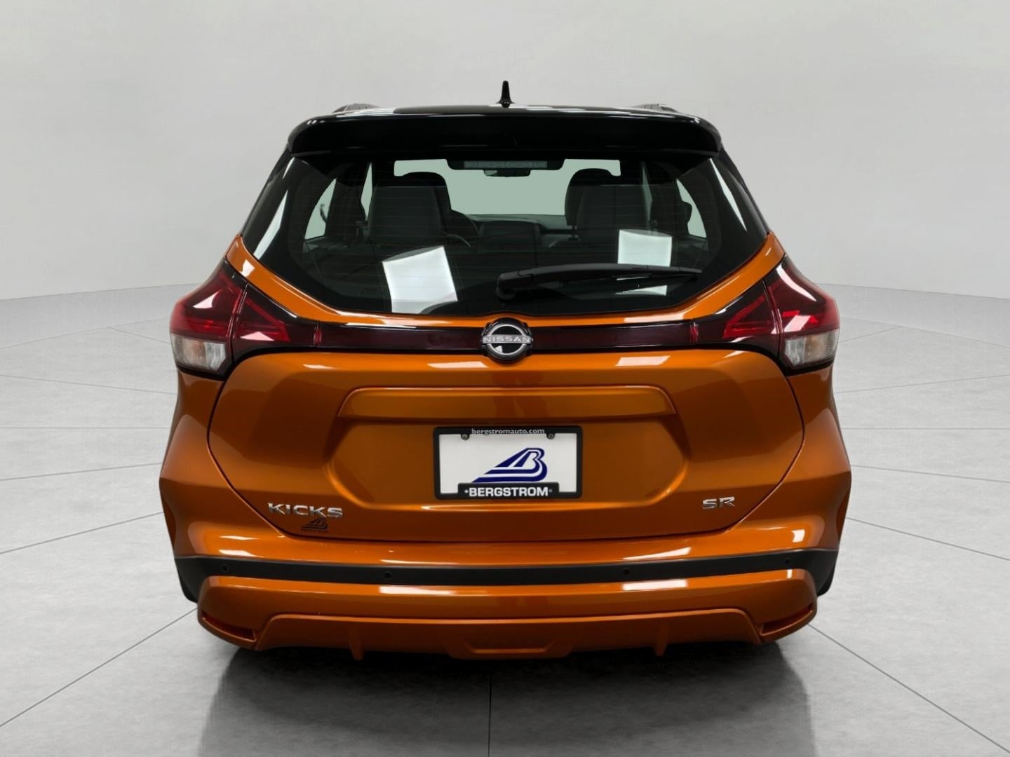 2024 Nissan Kicks SR FWD