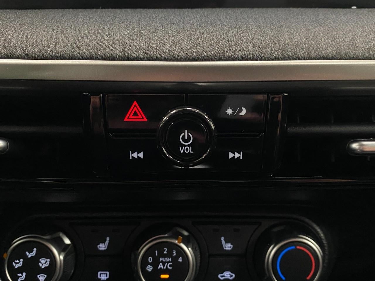 2025 Nissan Kicks SV AWD