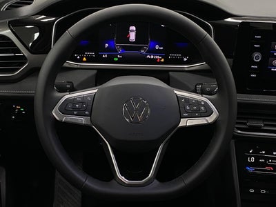 2026 Volkswagen Taos SE Black 4MOTION