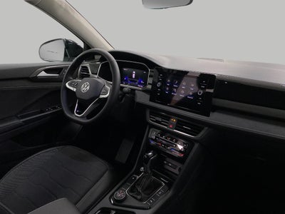 2026 Volkswagen Taos SE Black 4MOTION