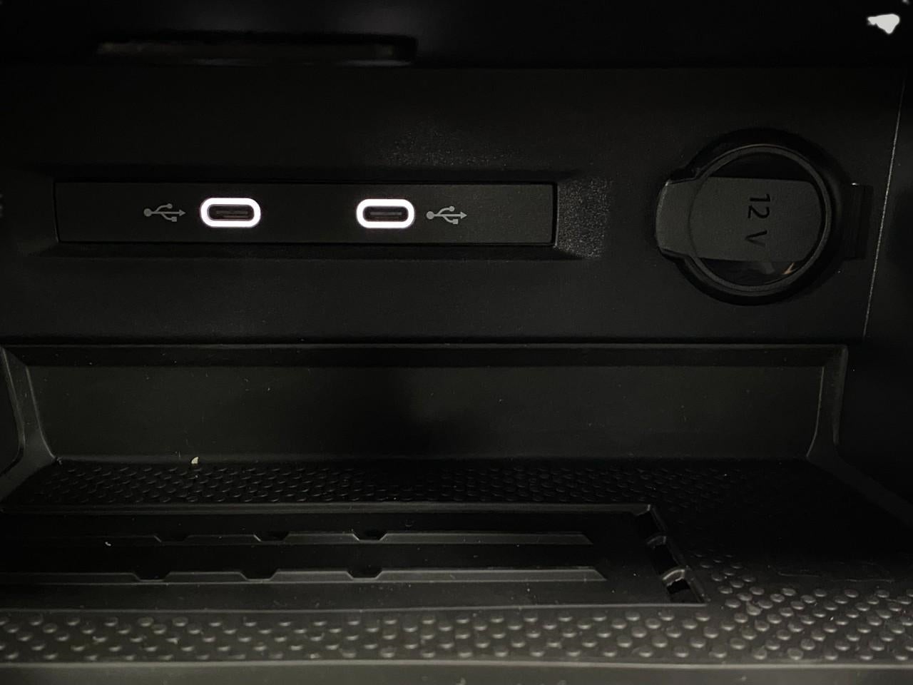 2026 Volkswagen Taos SE Black 4MOTION