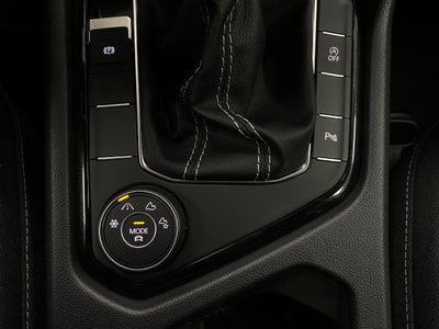 2026 Volkswagen Taos SE Black 4MOTION