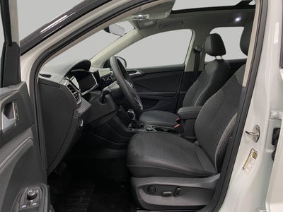 2026 Volkswagen Taos SE Black 4MOTION