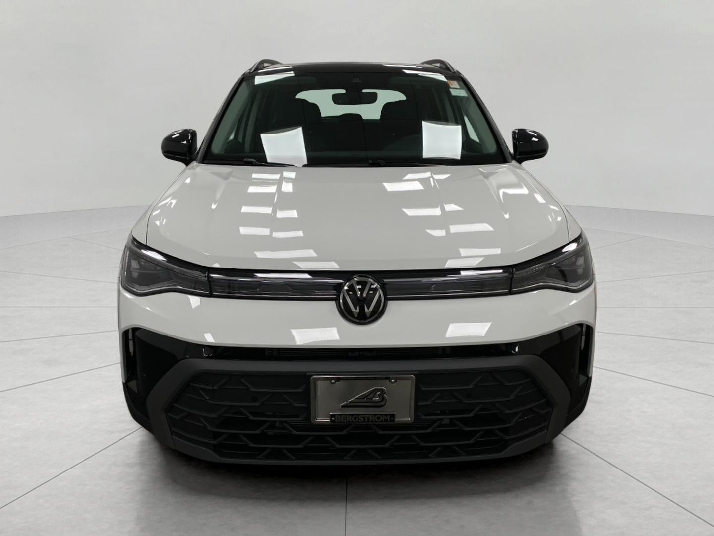 2026 Volkswagen Taos SE Black 4MOTION