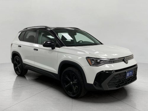 2025 Volkswagen Taos SE Black 4MOTION