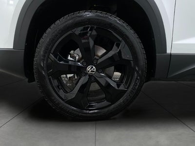 2025 Volkswagen Taos SE Black 4MOTION