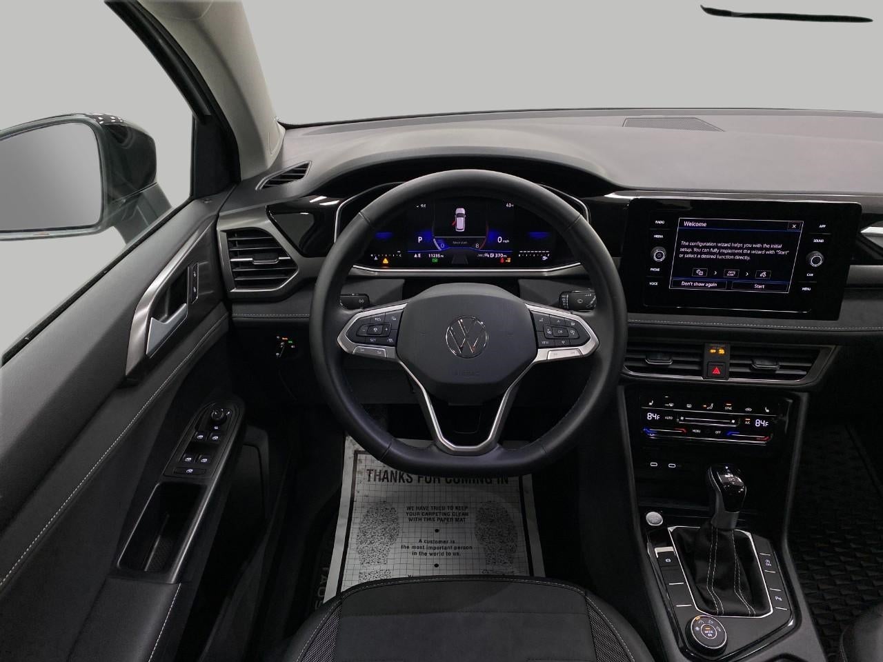 2025 Volkswagen Taos SE Black 4MOTION