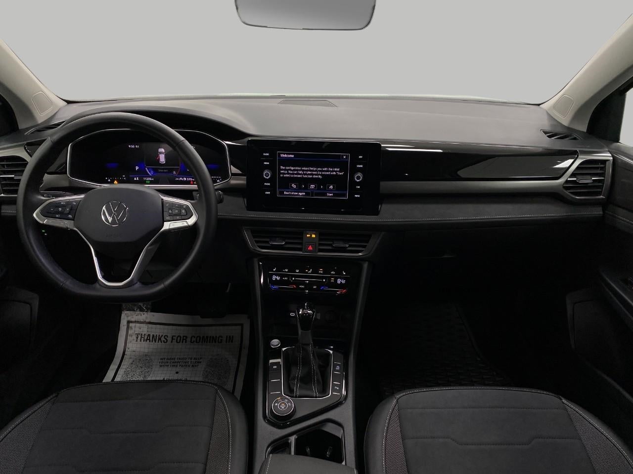 2025 Volkswagen Taos SE Black 4MOTION