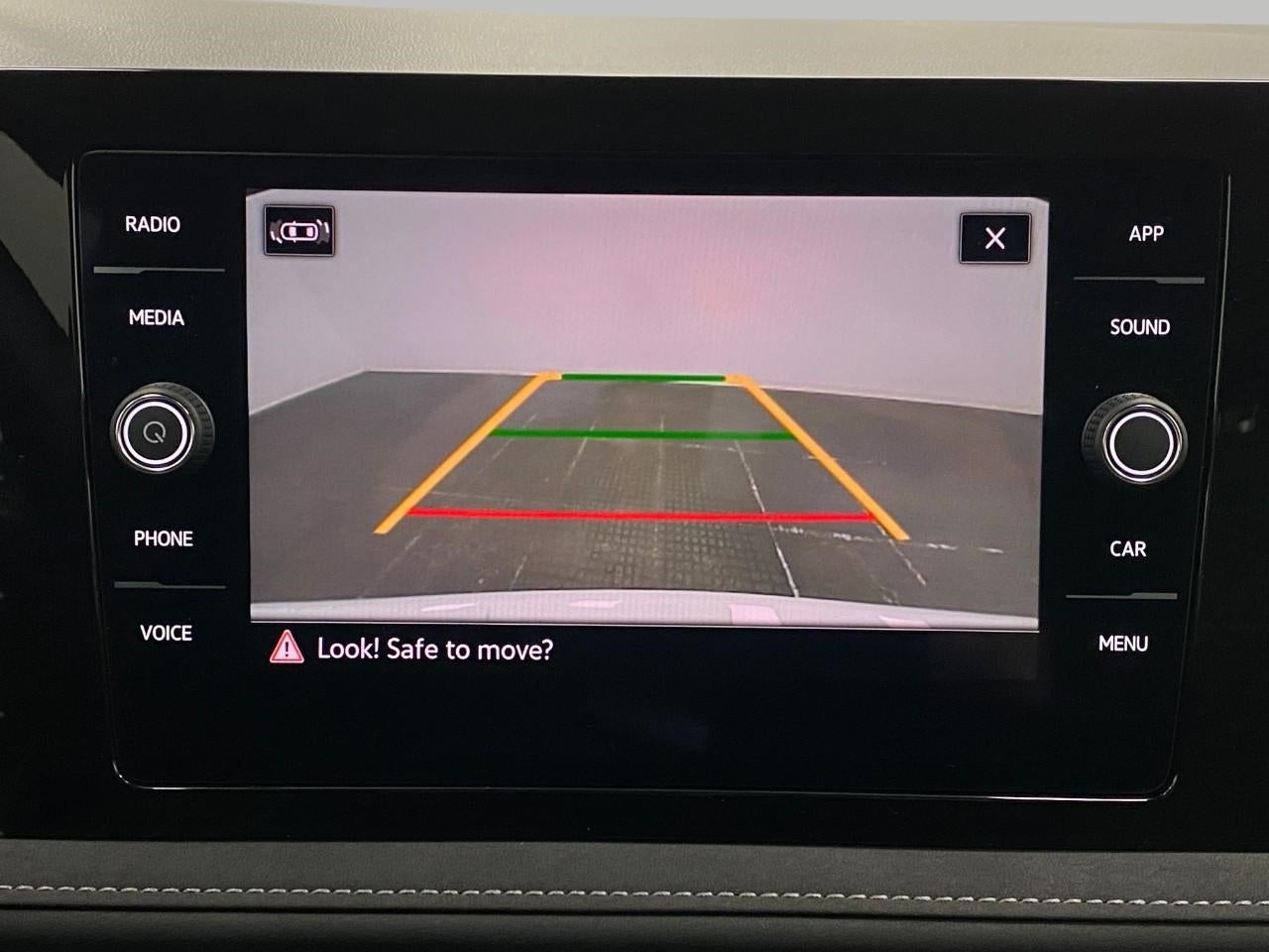 2025 Volkswagen Taos SE Black 4MOTION